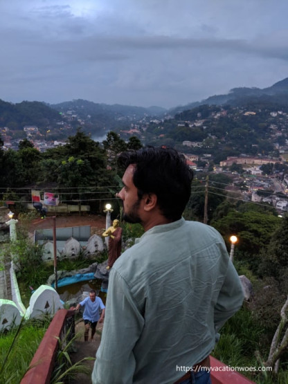 Me overlooking the valley from Bahirawakanda Vihara