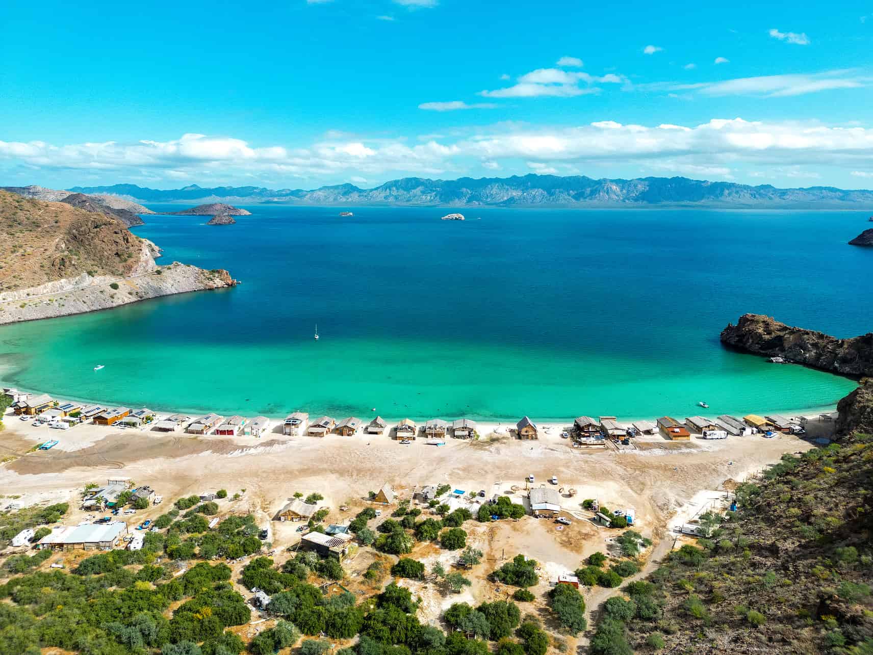 View onto Playa La Burra in Concepcion Bay in Baja California Sur, Mexico.